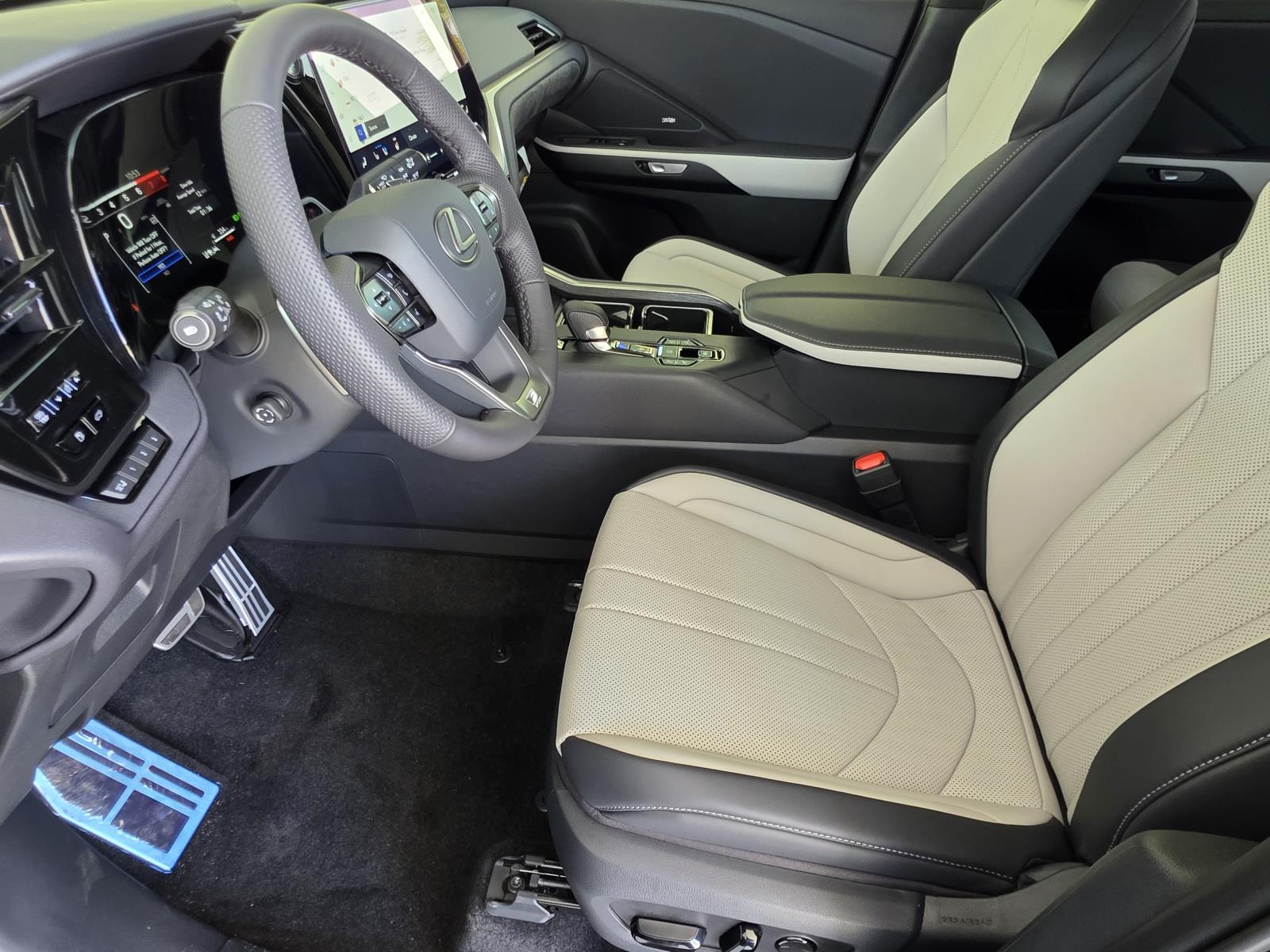 2025 Lexus TX 350 F SPORT photo 4