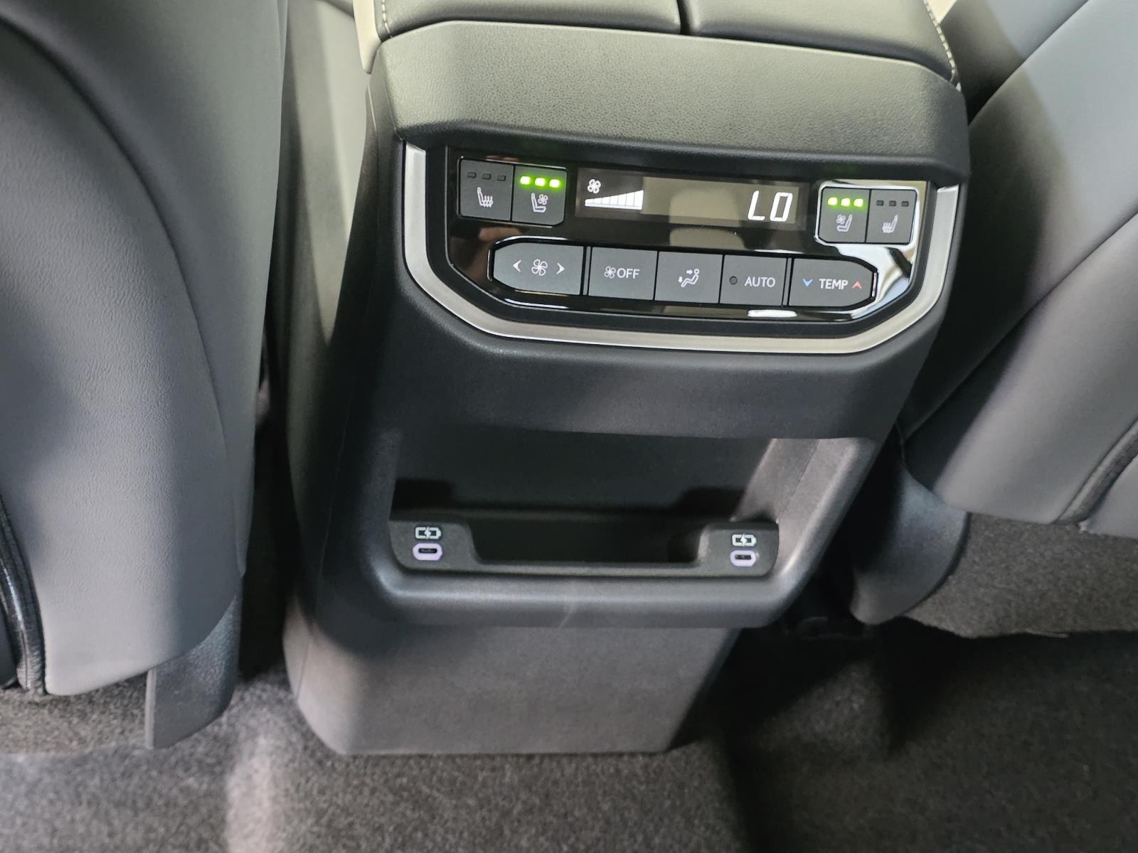 2025 Lexus TX 350 F SPORT photo 9