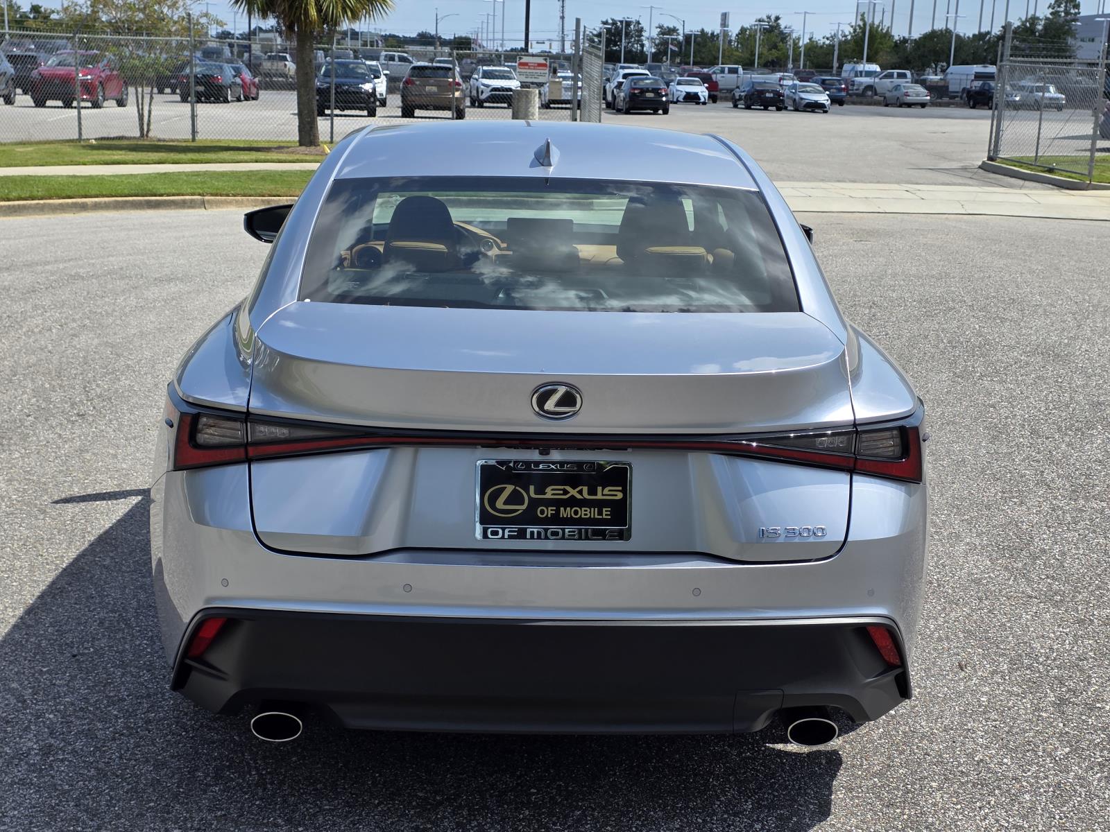 2025 Lexus IS 300 photo 3