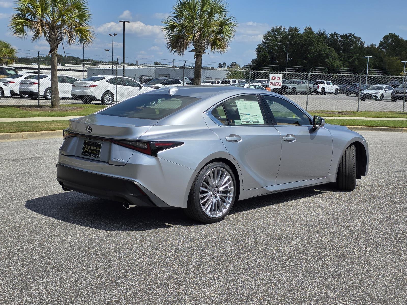 2025 Lexus IS 300 photo 5
