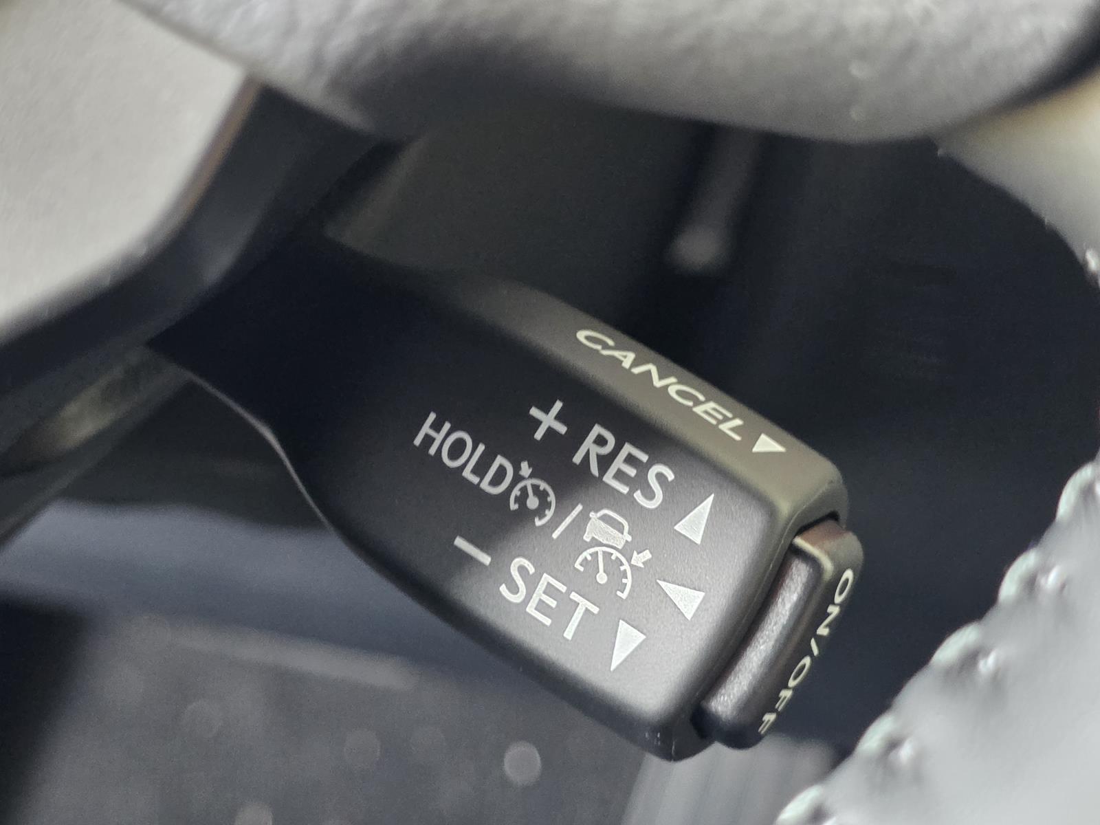 2025 Lexus IS 300 photo 23