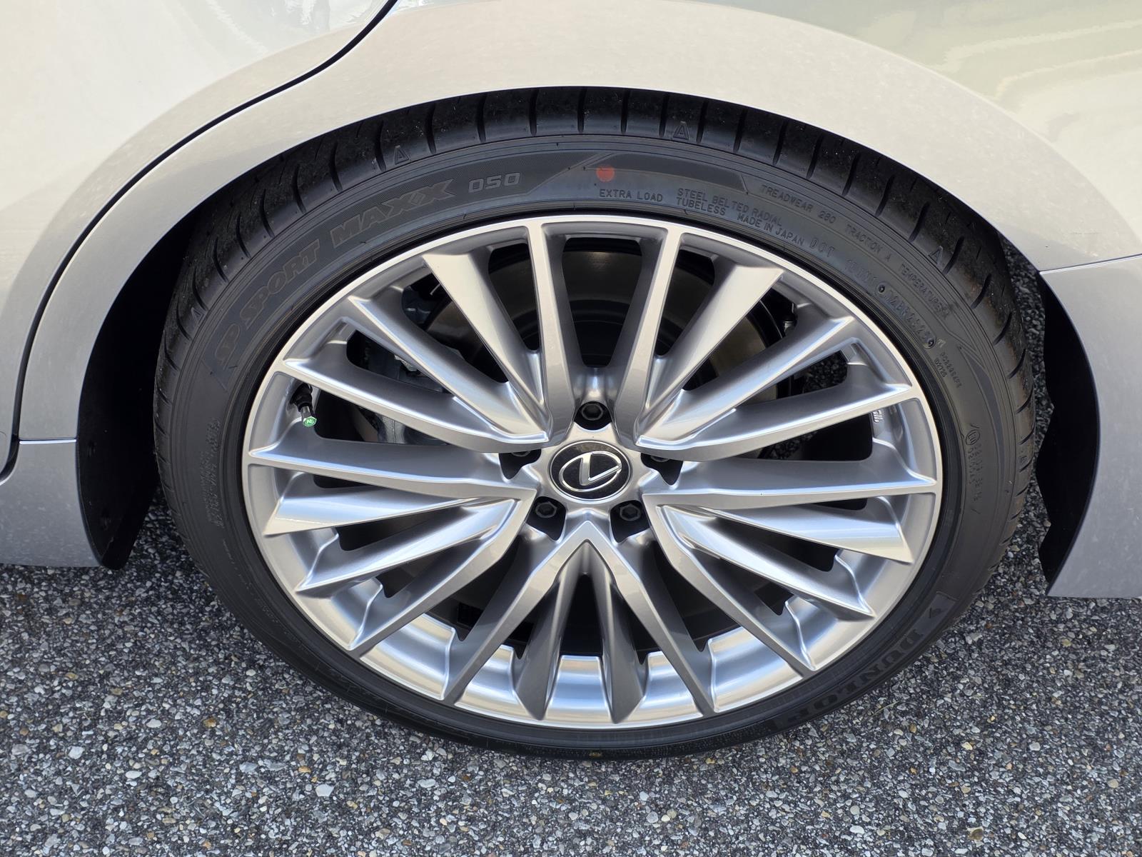 2025 Lexus IS 300 photo 29
