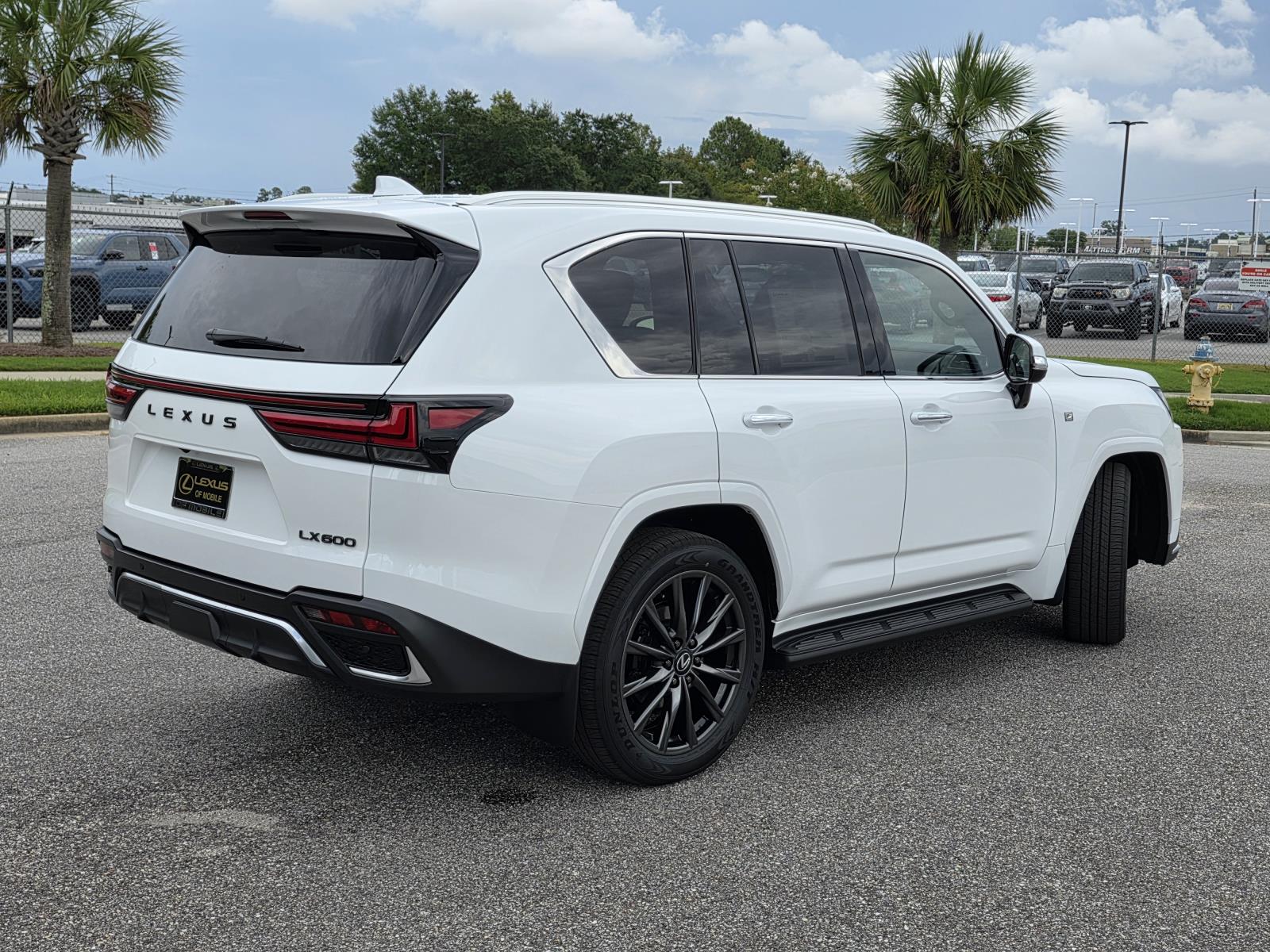 2025 Lexus LX 600 F SPORT Handling photo 5