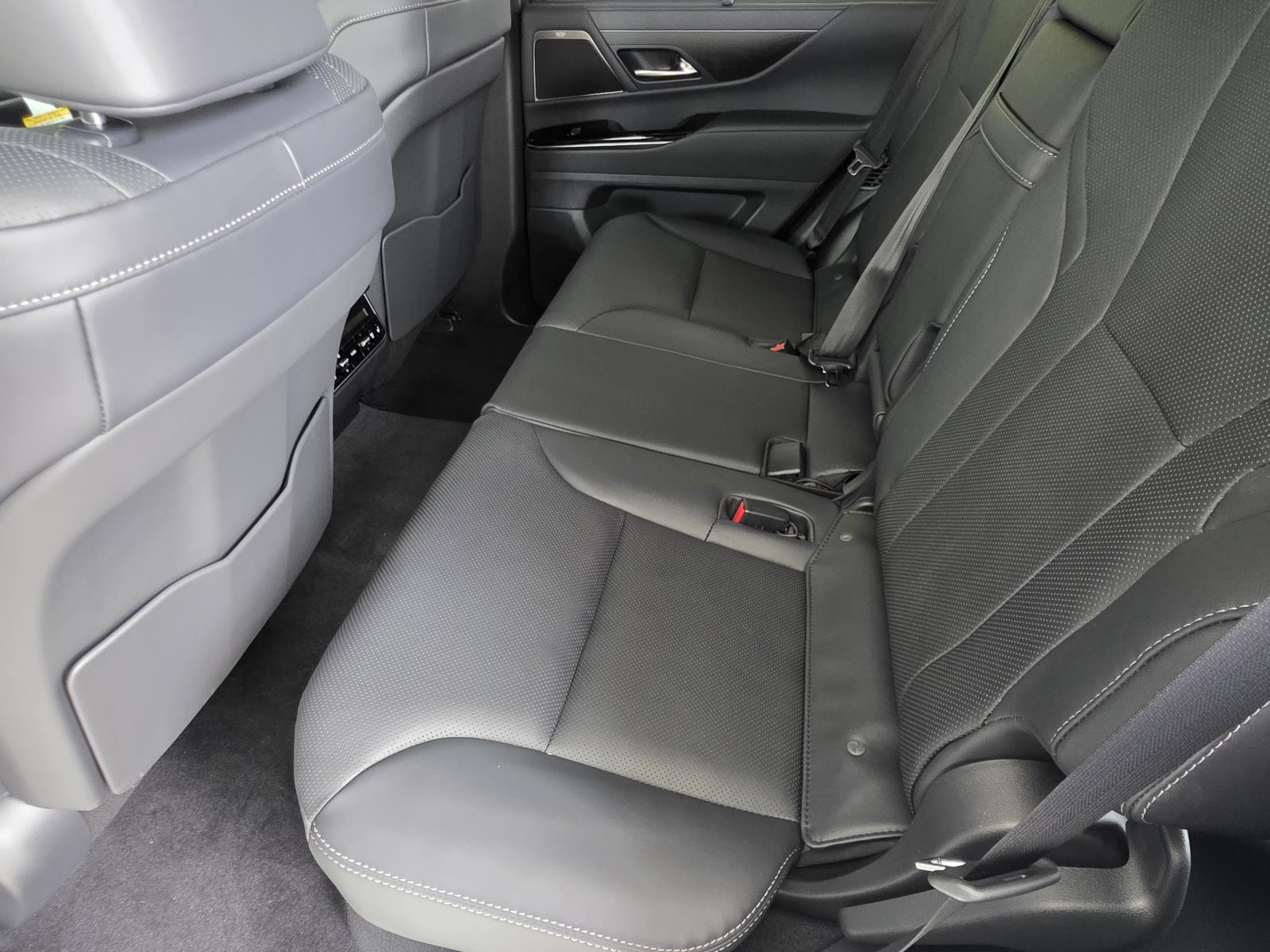 2025 Lexus LX 600 F SPORT Handling photo 9