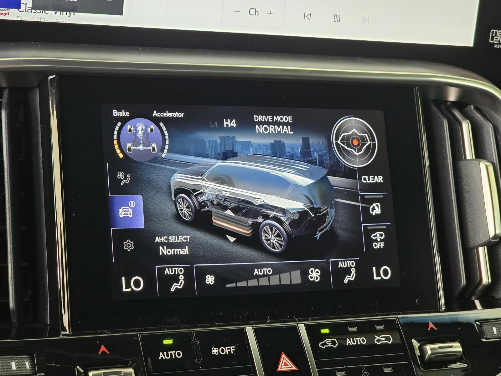 2025 Lexus LX 600 F SPORT Handling photo 18