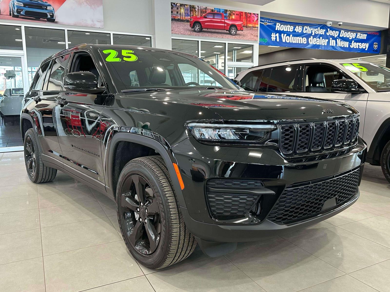2025 Jeep Grand Cherokee Altitude X 4WD