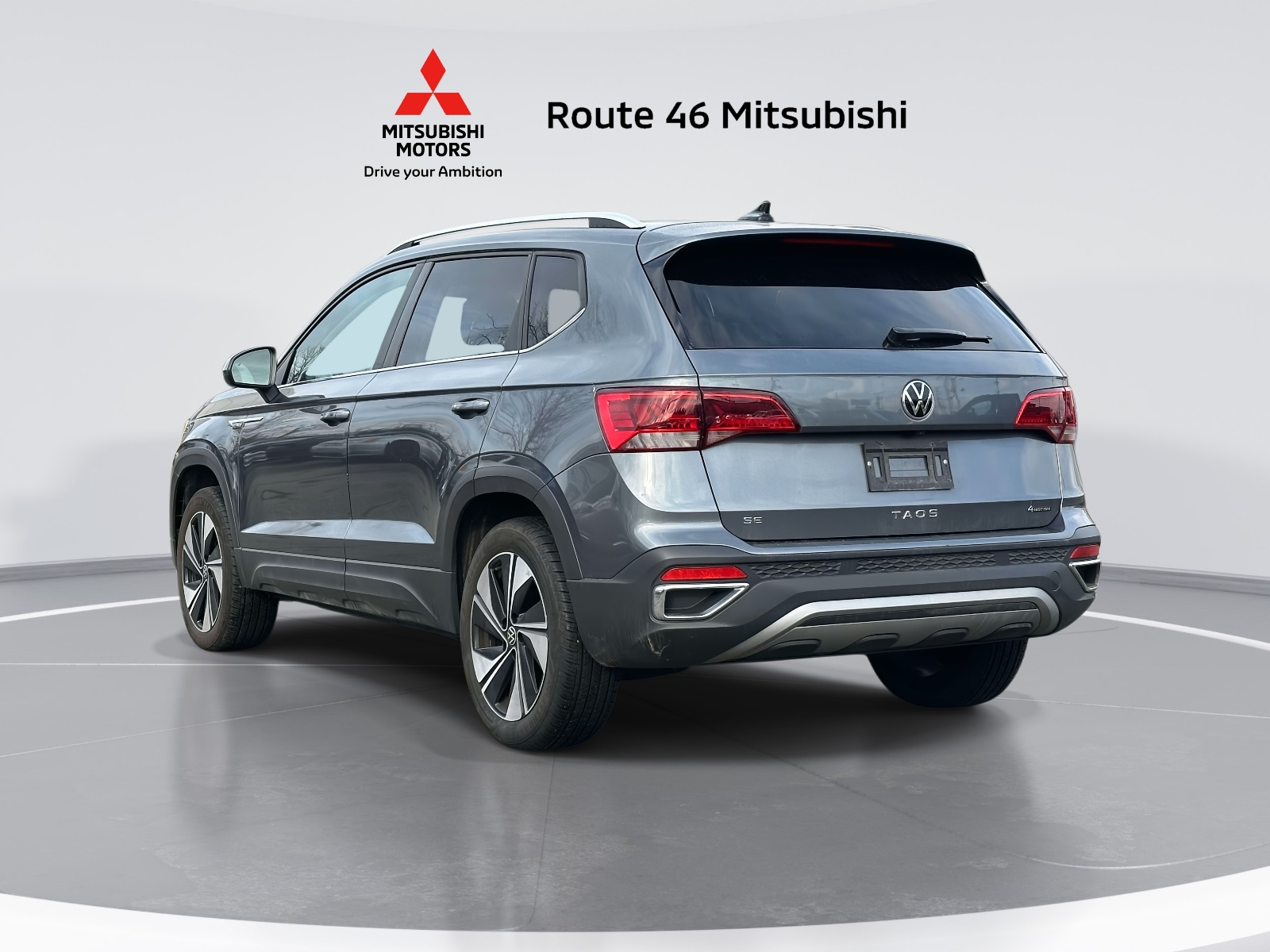 View vehicle photo 4