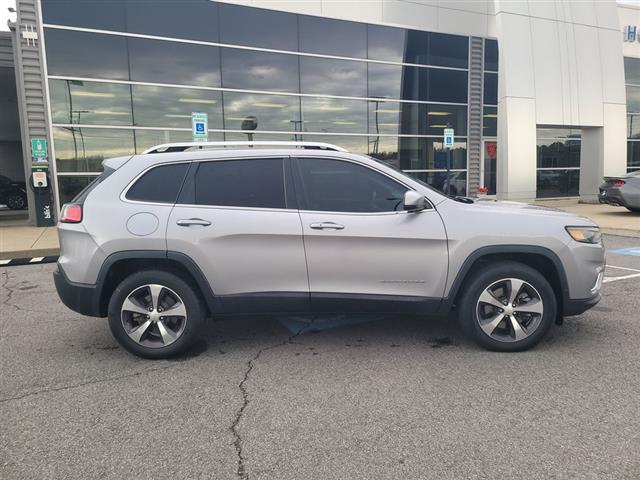 2019 Jeep Cherokee