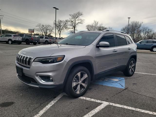 2019 Jeep Cherokee