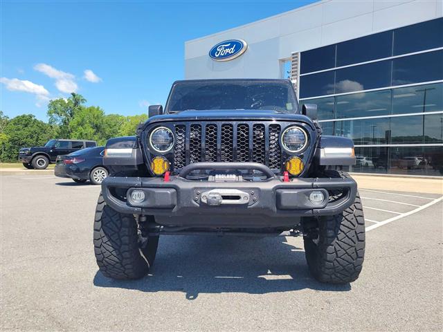 2023 Jeep Gladiator