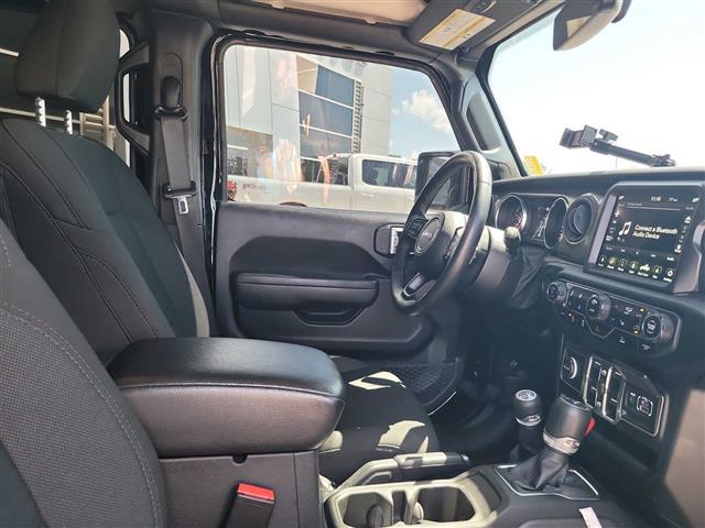 2023 Jeep Gladiator