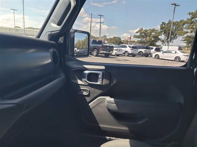 2023 Jeep Gladiator