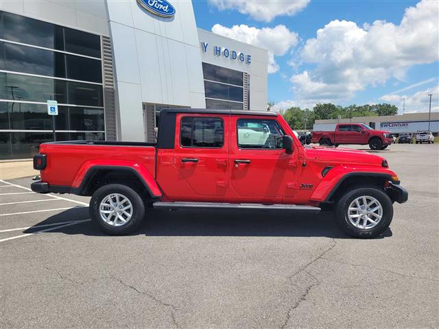 2023 Jeep Gladiator