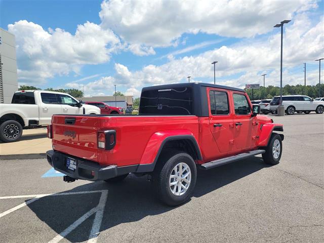 2023 Jeep Gladiator