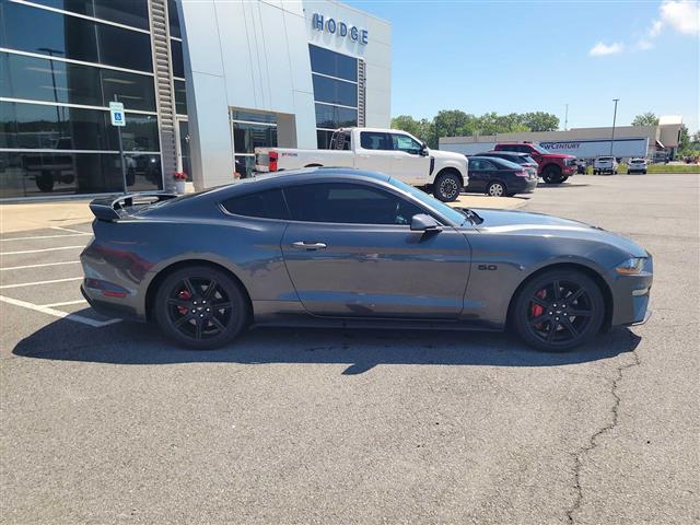 2019 Ford Mustang