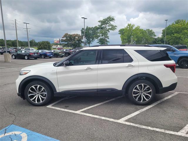 2023 Ford Explorer