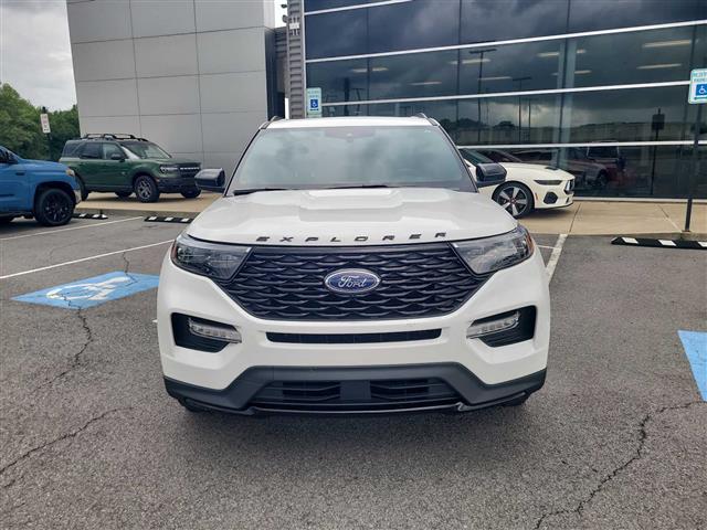 2023 Ford Explorer