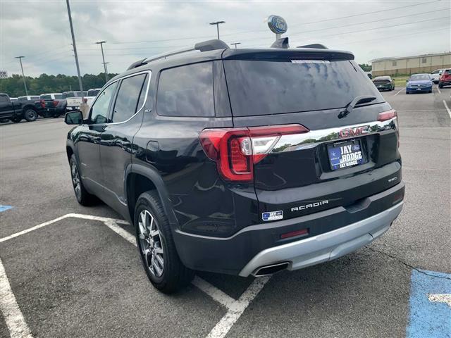 2023 GMC Acadia