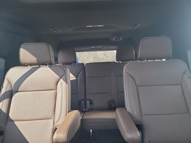 2023 Chevrolet Suburban