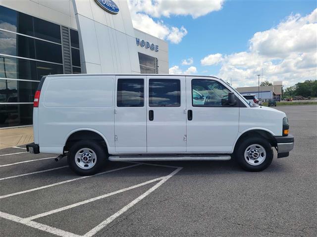 2023 GMC Savana Cargo Van