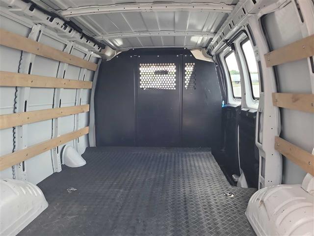 2023 GMC Savana Cargo Van