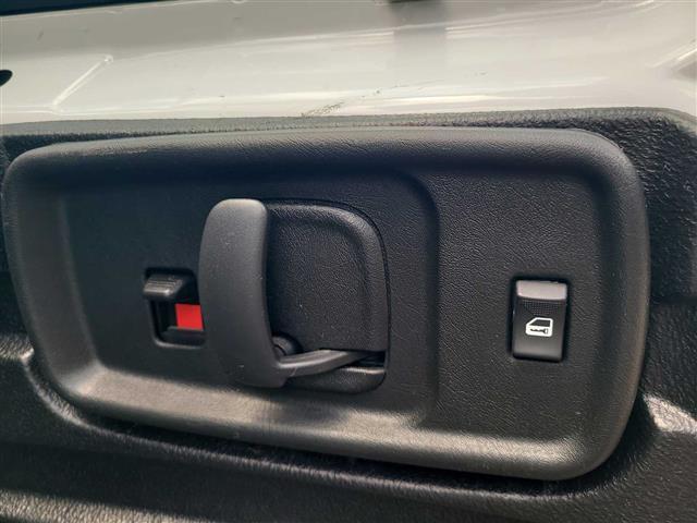 2023 GMC Savana Cargo Van