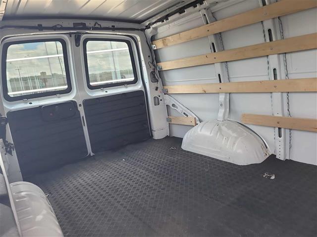 2023 GMC Savana Cargo Van