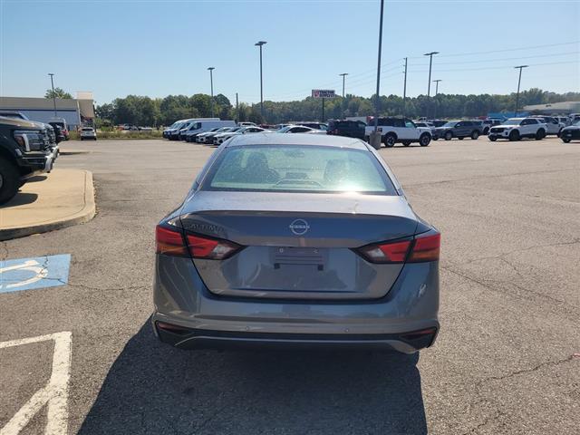 2024 Nissan Altima