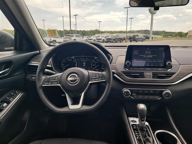 2024 Nissan Altima