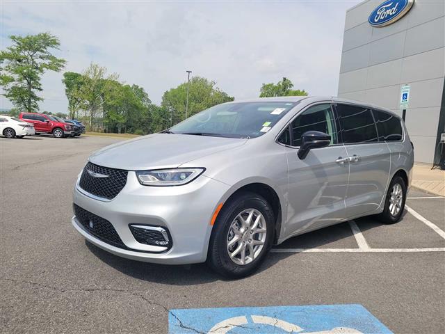 2024 Chrysler Pacifica