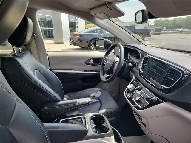 2024 Chrysler Pacifica