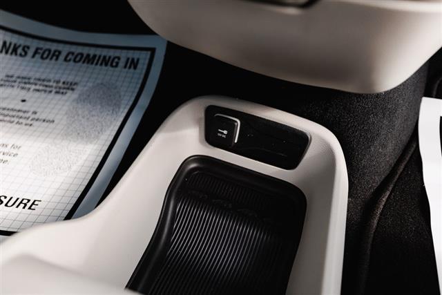 2023 Chrysler Voyager