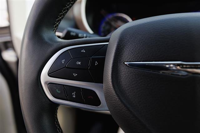 2023 Chrysler Voyager