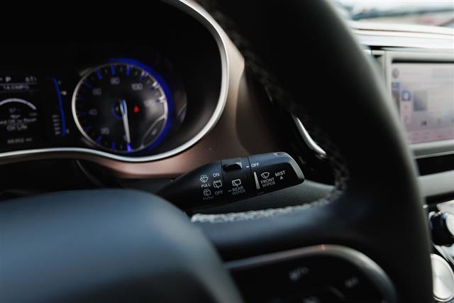 2023 Chrysler Voyager