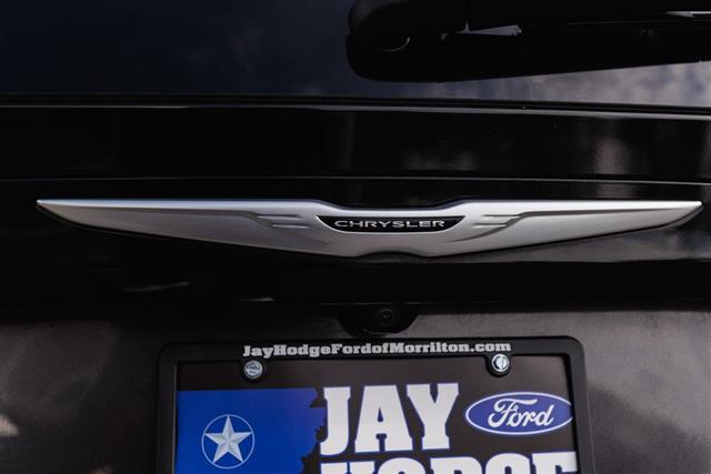 2023 Chrysler Voyager