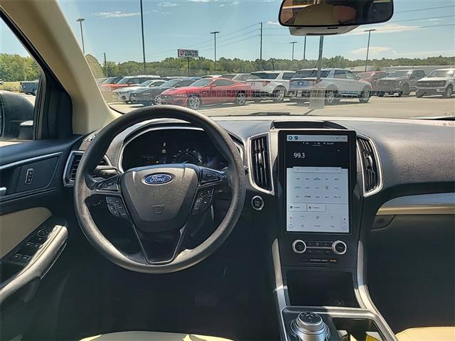 2021 Ford Edge