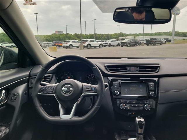 2020 Nissan Rogue