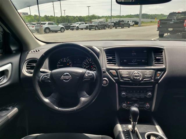 2019 Nissan Pathfinder