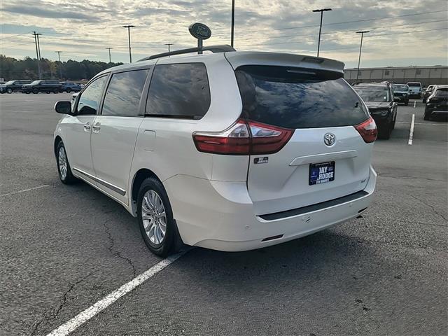 2015 Toyota Sienna