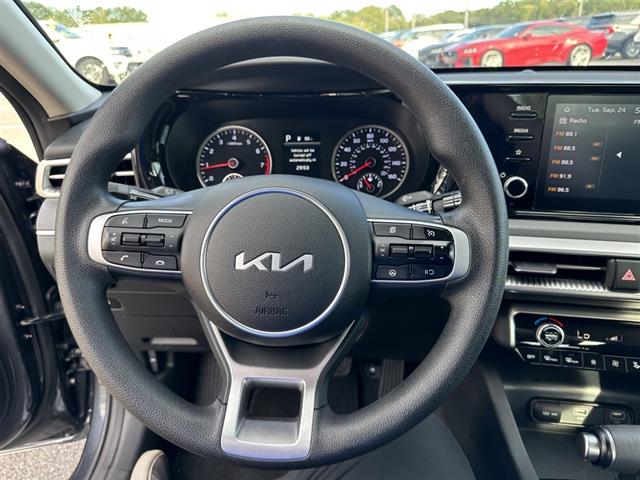 2023 Kia K5