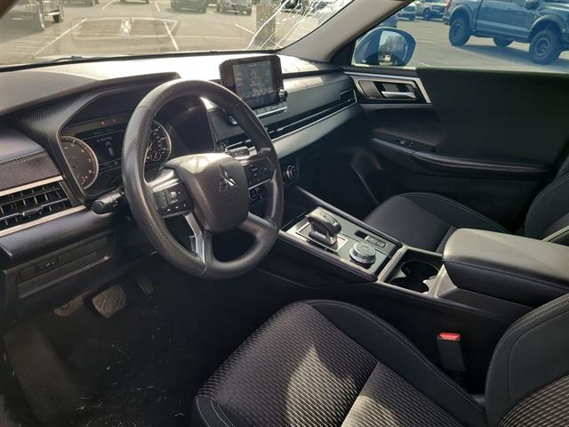 2024 Mitsubishi Outlander