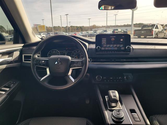 2024 Mitsubishi Outlander