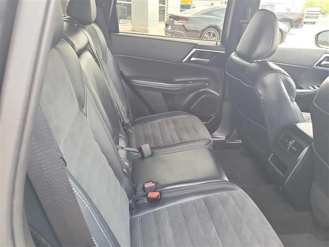 2024 Mitsubishi Outlander