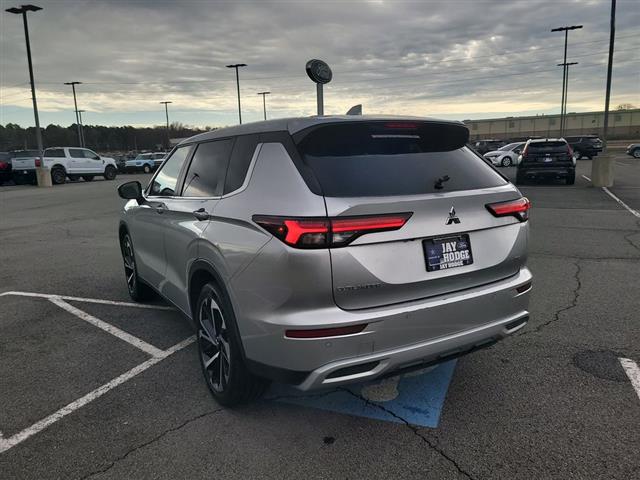 2024 Mitsubishi Outlander