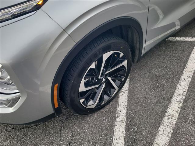 2024 Mitsubishi Outlander