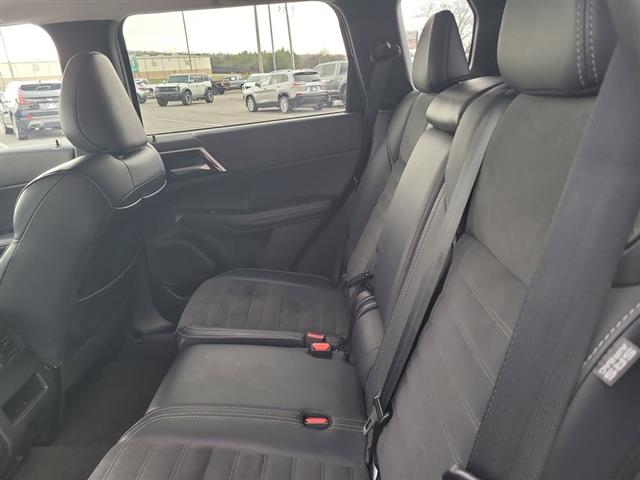 2024 Mitsubishi Outlander