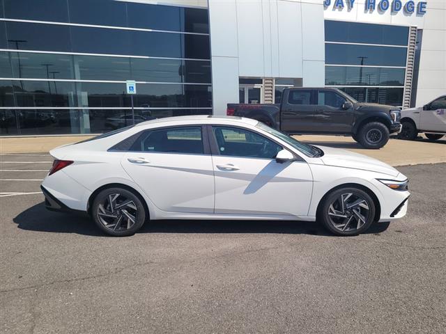 2024 Hyundai Elantra