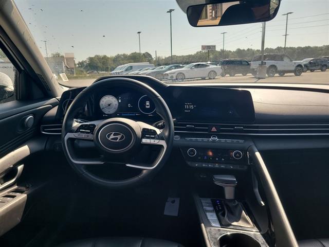 2024 Hyundai Elantra