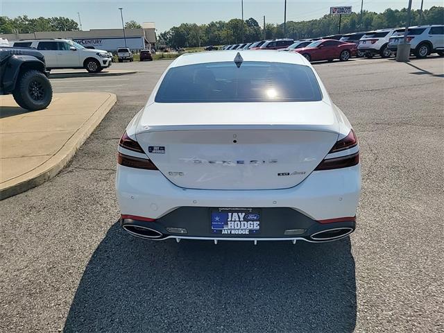 2022 Genesis G70