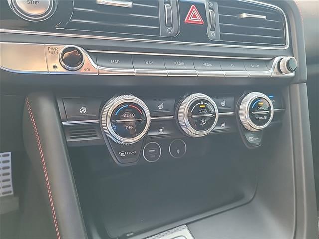 2022 Genesis G70